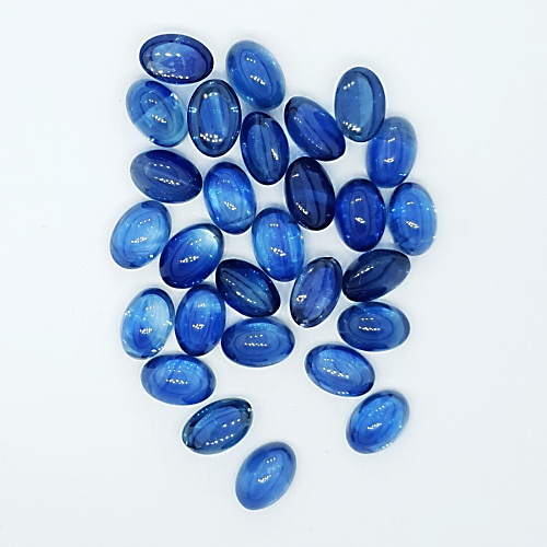 Zlatý přívěsek, přírodní safír 6x4, bílé zlato, P 1353