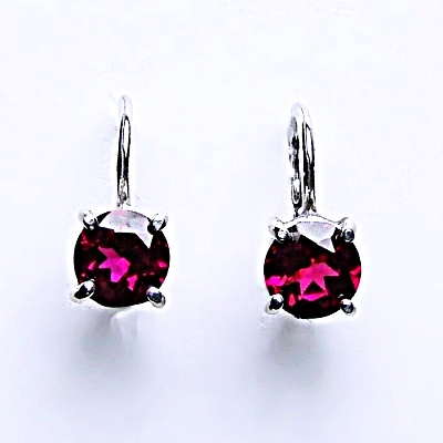 Zlaté náušnice, zirkon rubín 5 mm , bílé zlato - NK 1251