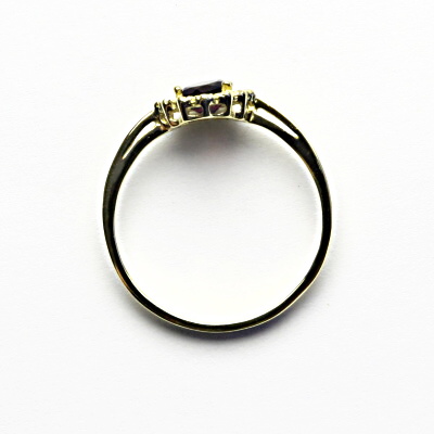 Zlatý prsten, žluté zlato, přírodní granát, čiré zirkony, T 1495