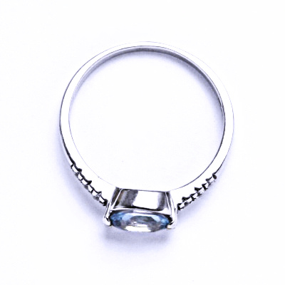 Zlatý prsten, bílé i žluté zlato, prstýnek s čirými zirkony a zirkon akvamarin - VR 237