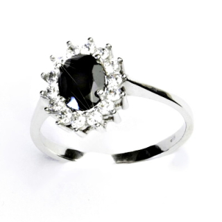 Zlatý prsten, bílé zlato, Kate, přírodní černý spinel (pleonast), čiré zirkony,  T 1507