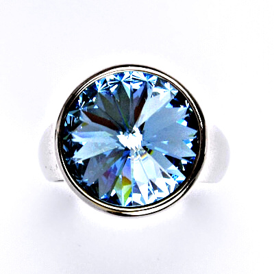 Zlatý prsten se Swarovski krystalem akvamarín, bílé i žluté zlato - T 1372